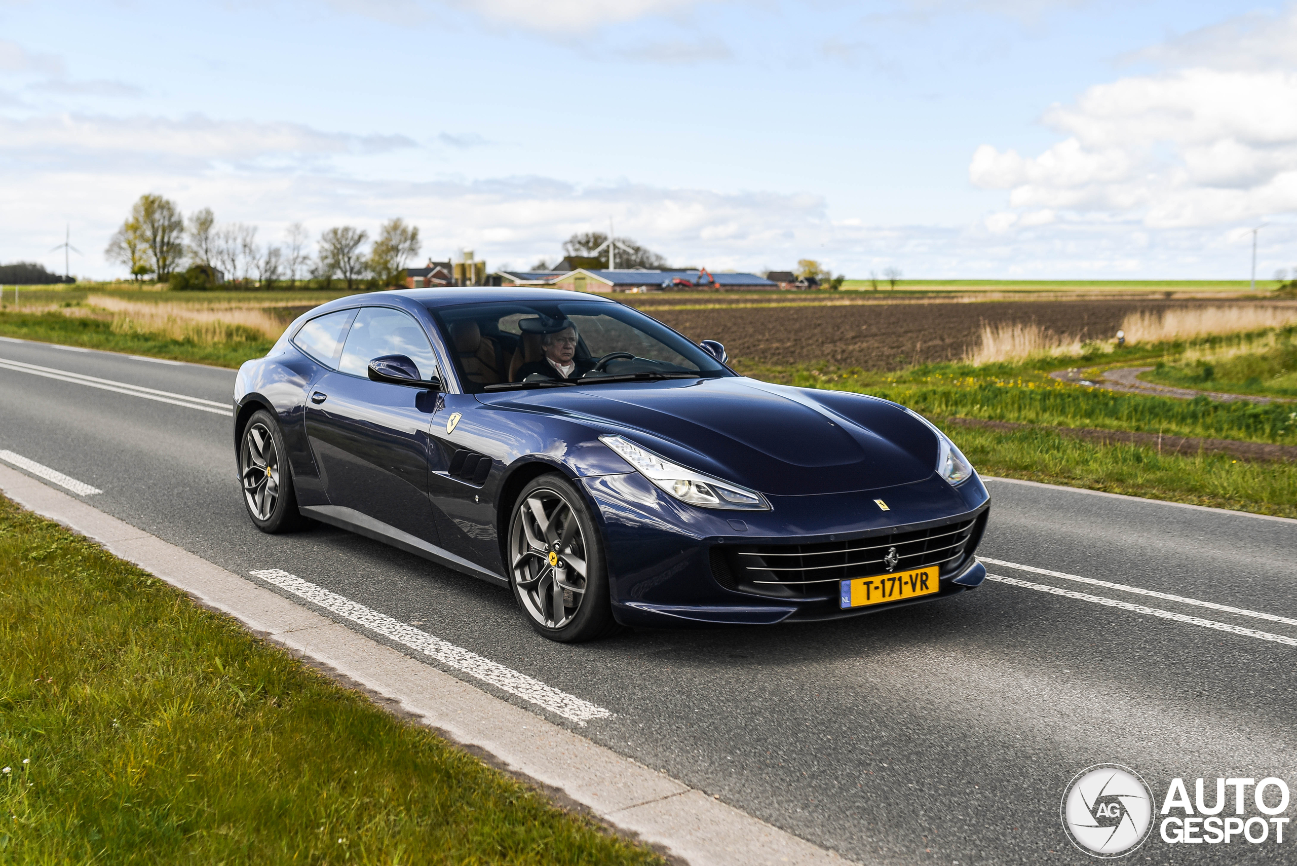 Ferrari GTC4Lusso T