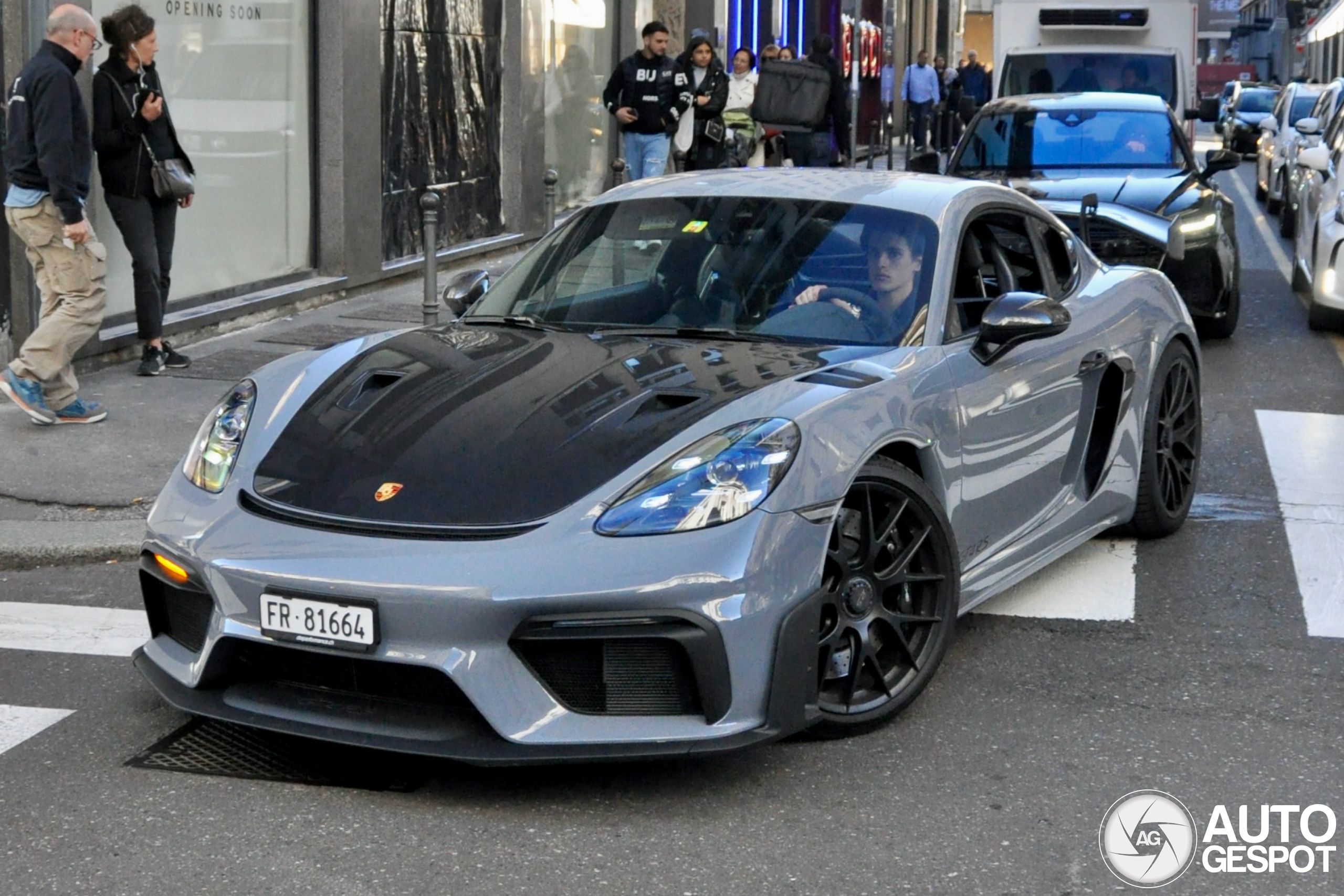 Porsche 718 Cayman GT4 RS Weissach Package