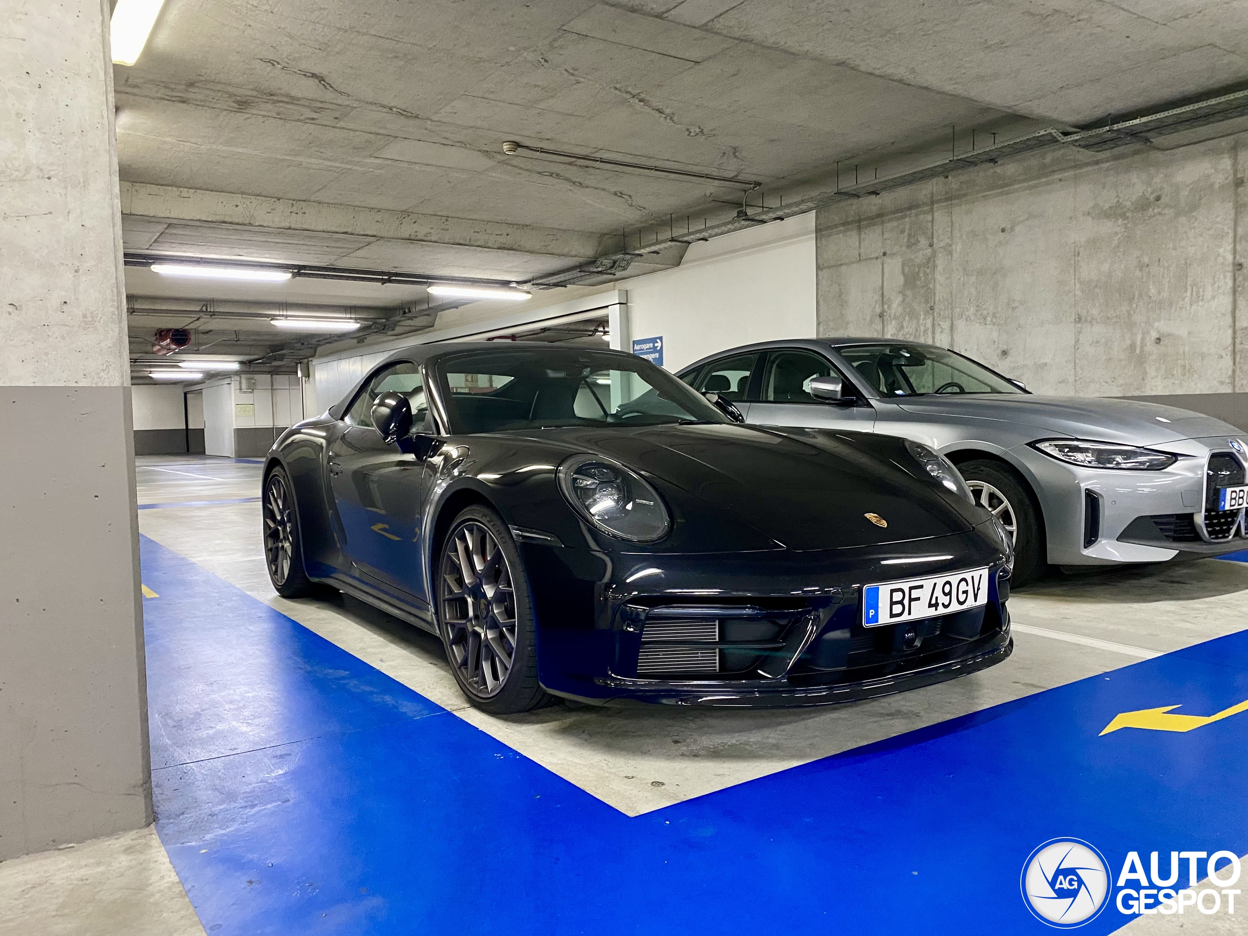 Porsche 992 Carrera 4S Cabriolet