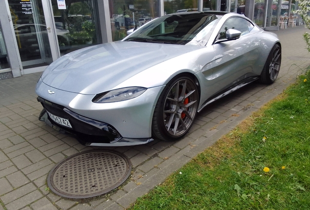 Aston Martin V8 Vantage 2018