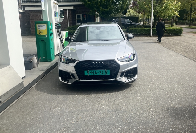 Audi RS4 Avant B9