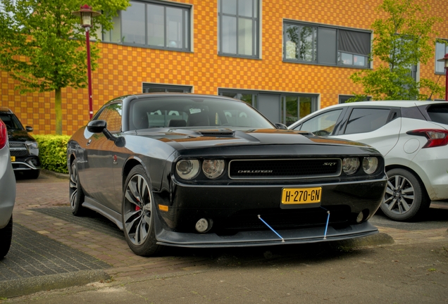 Dodge Challenger SRT-8