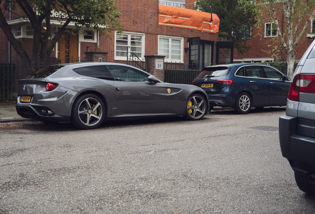 Ferrari FF