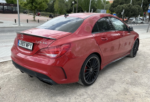 Mercedes-Benz CLA 45 AMG C117