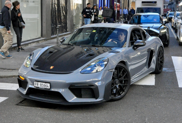 Porsche 718 Cayman GT4 RS Weissach Package