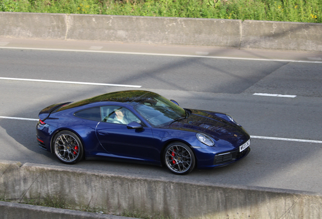 Porsche 992 Carrera 4S