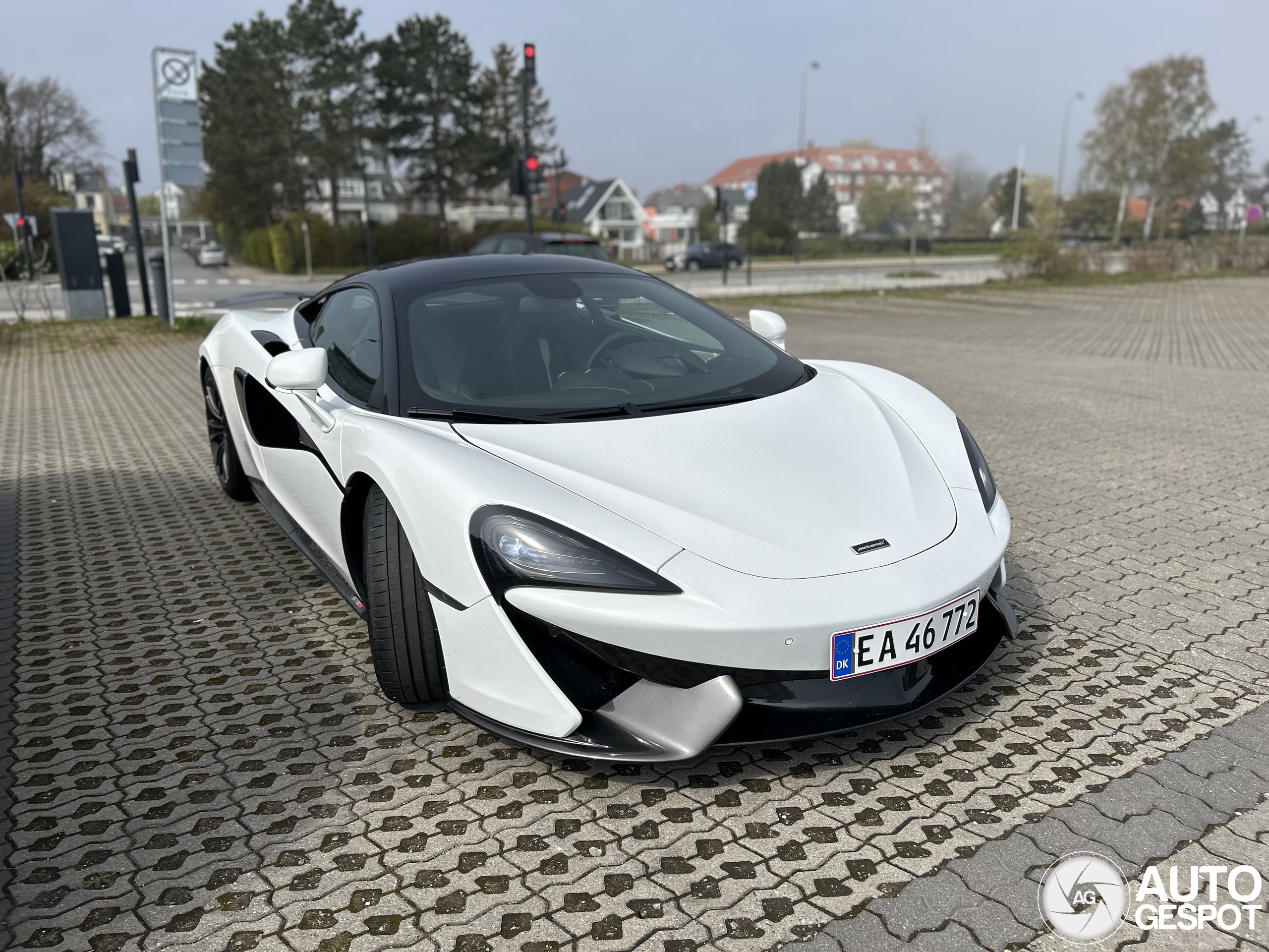 McLaren 570S