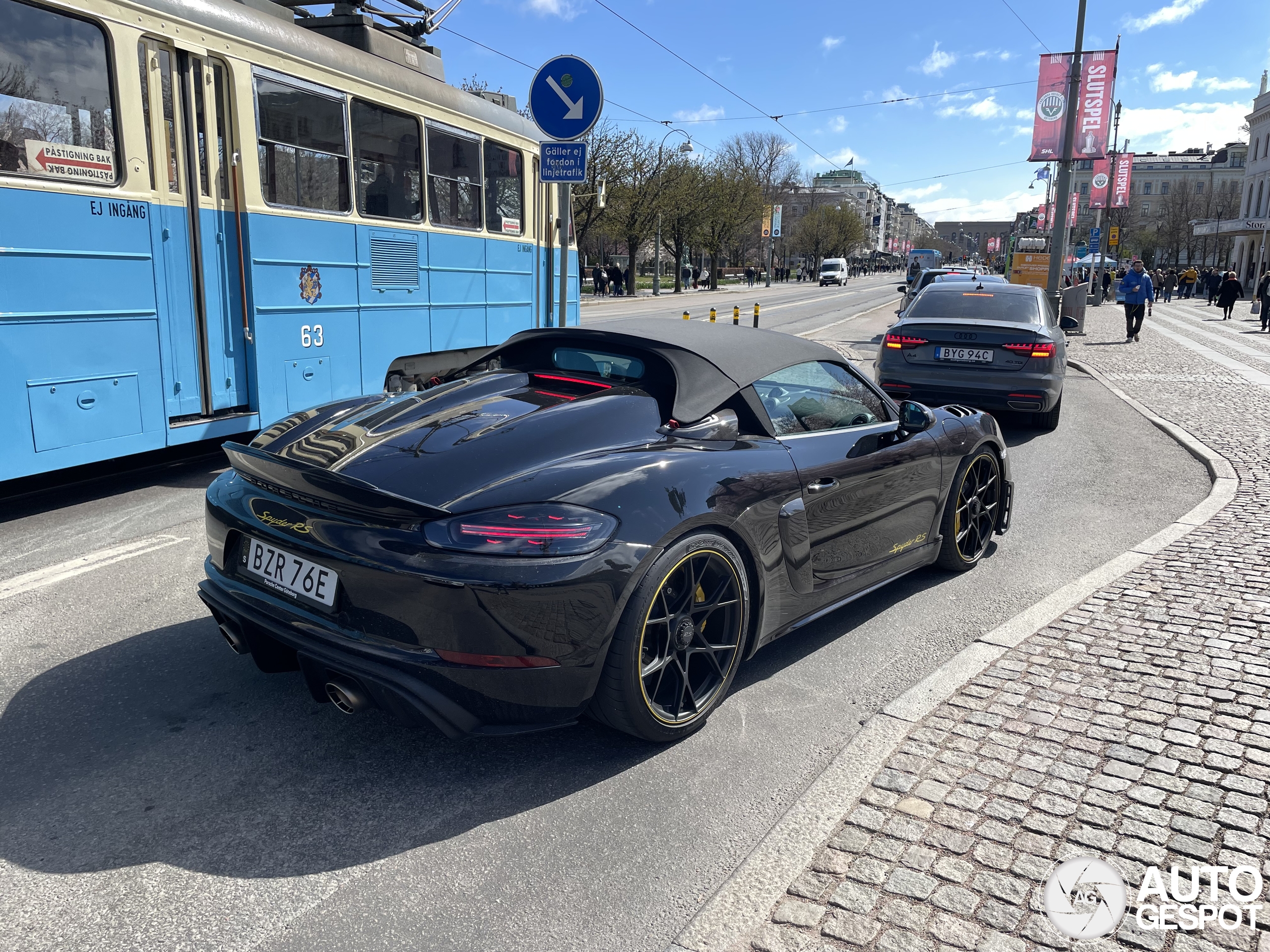 Porsche 718 Spyder RS Weissach Package