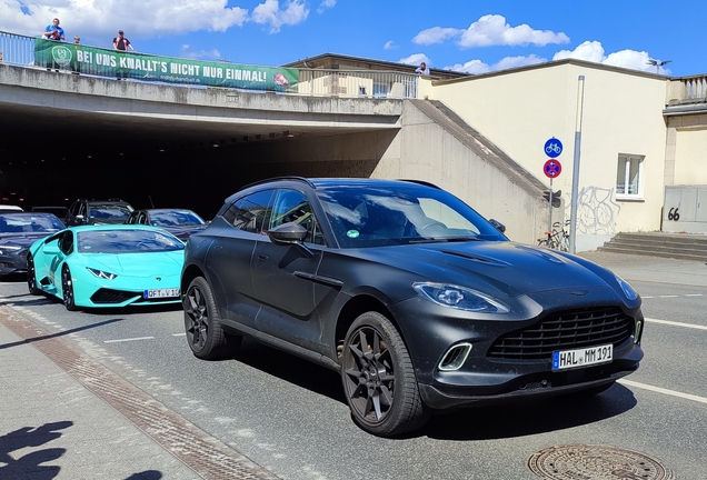 Aston Martin DBX