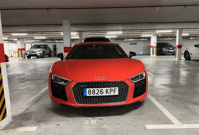 Audi R8 V10 Plus 2015