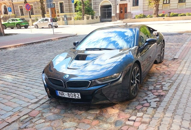 BMW i8