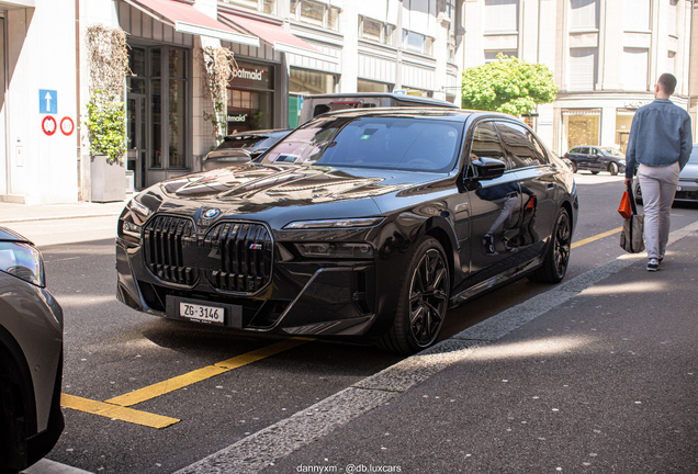 BMW M760e xDrive