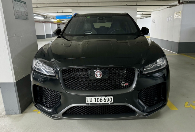 Jaguar F-PACE SVR