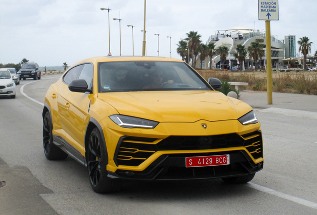 Lamborghini Urus