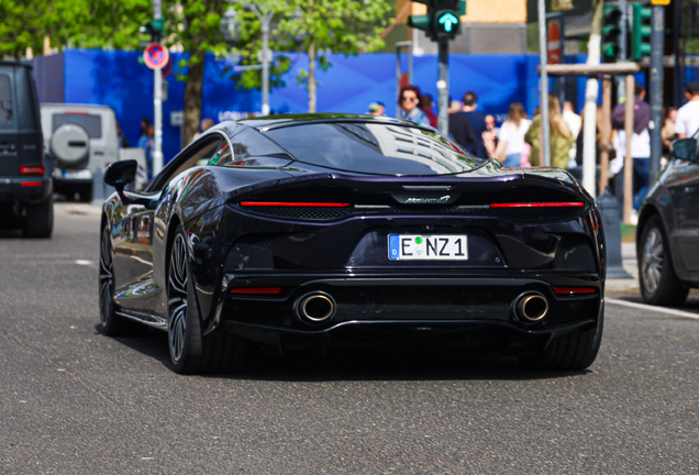 McLaren GT