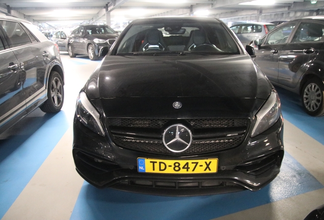 Mercedes-AMG A 45 W176 2015