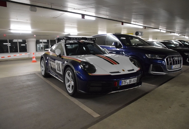 Porsche 992 Dakar