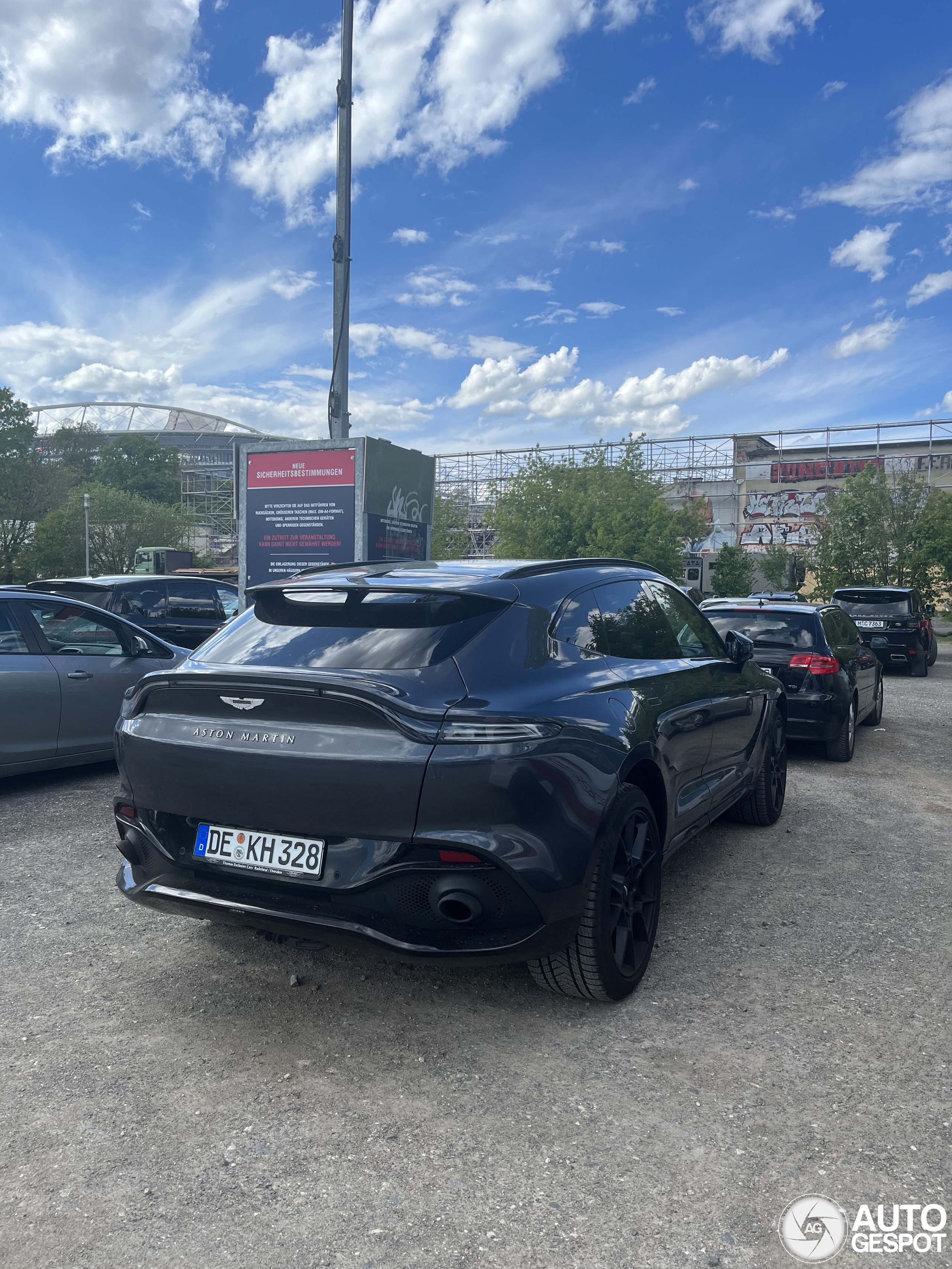 Aston Martin DBX