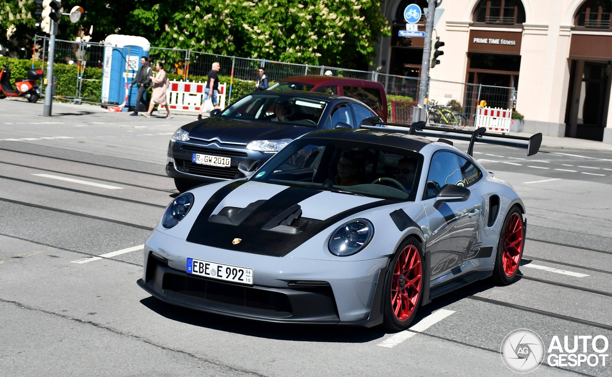 Porsche 992 GT3 RS Weissach Package