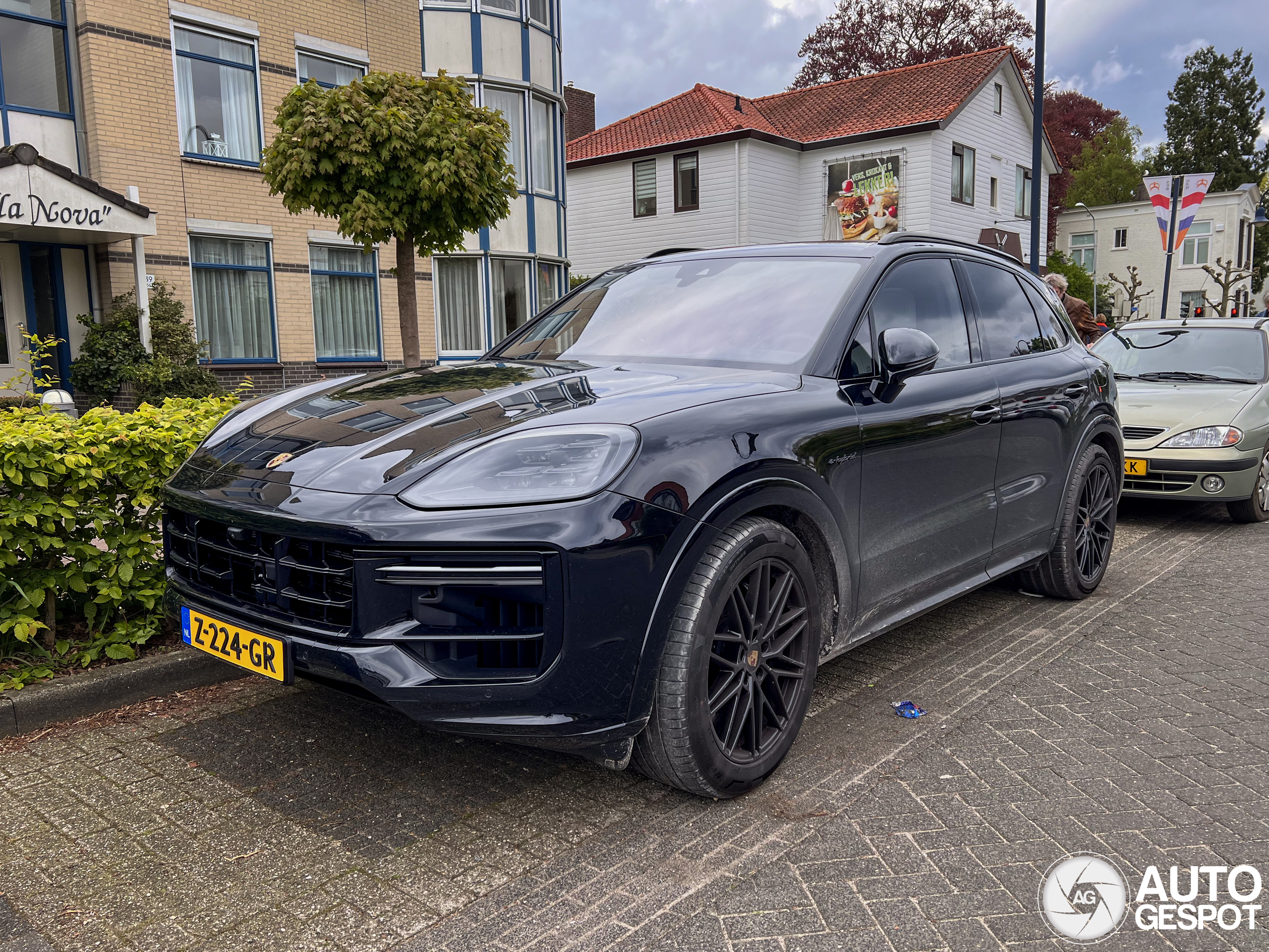 Porsche 9YA Cayenne Turbo E-Hybrid