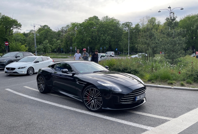 Aston Martin DB12