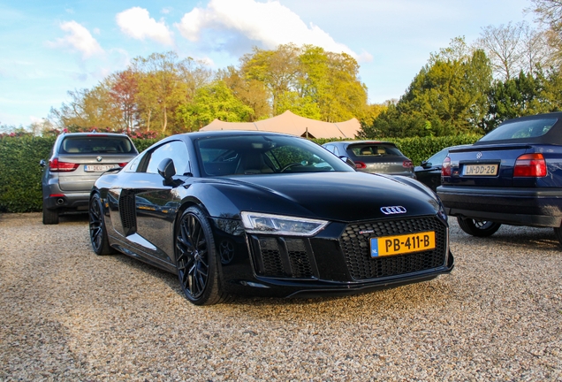 Audi R8 V10 Plus 2015