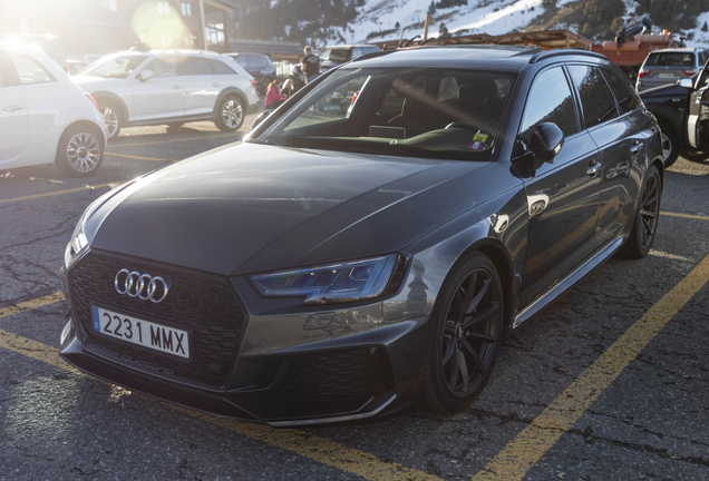 Audi RS4 Avant B9