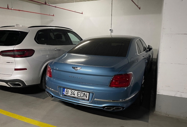 Bentley Flying Spur Hybrid Mulliner