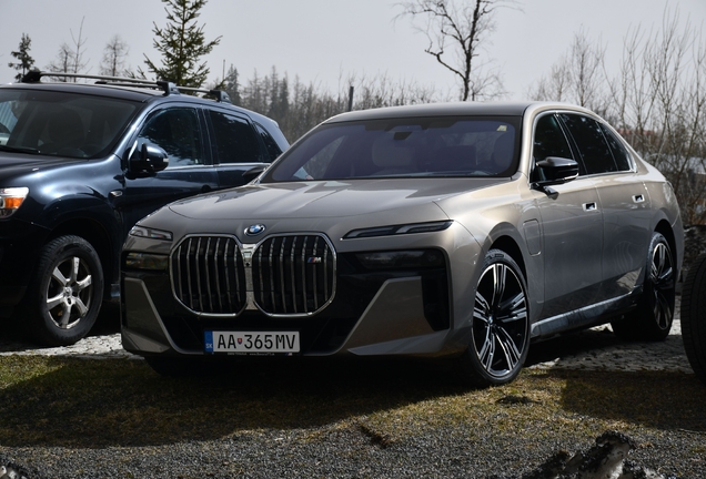 BMW M760e xDrive