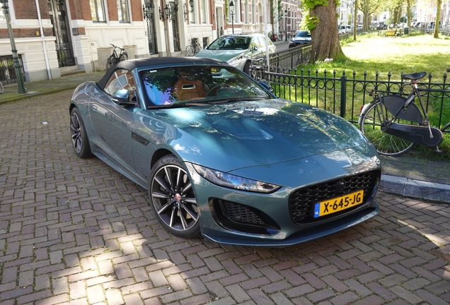 Jaguar F-TYPE P450 75 Convertible