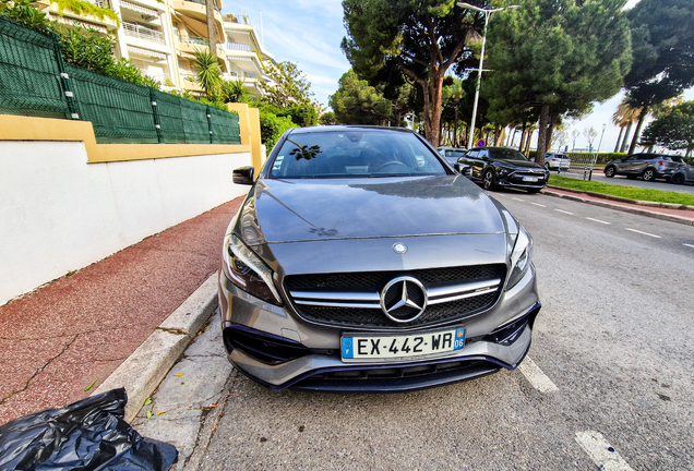 Mercedes-AMG A 45 W176 2015