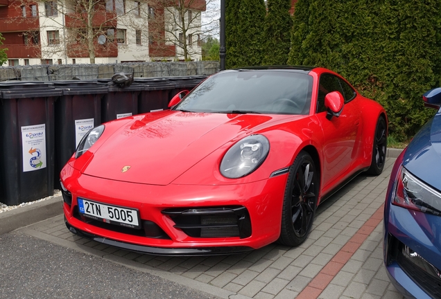 Porsche 992 Carrera 4S