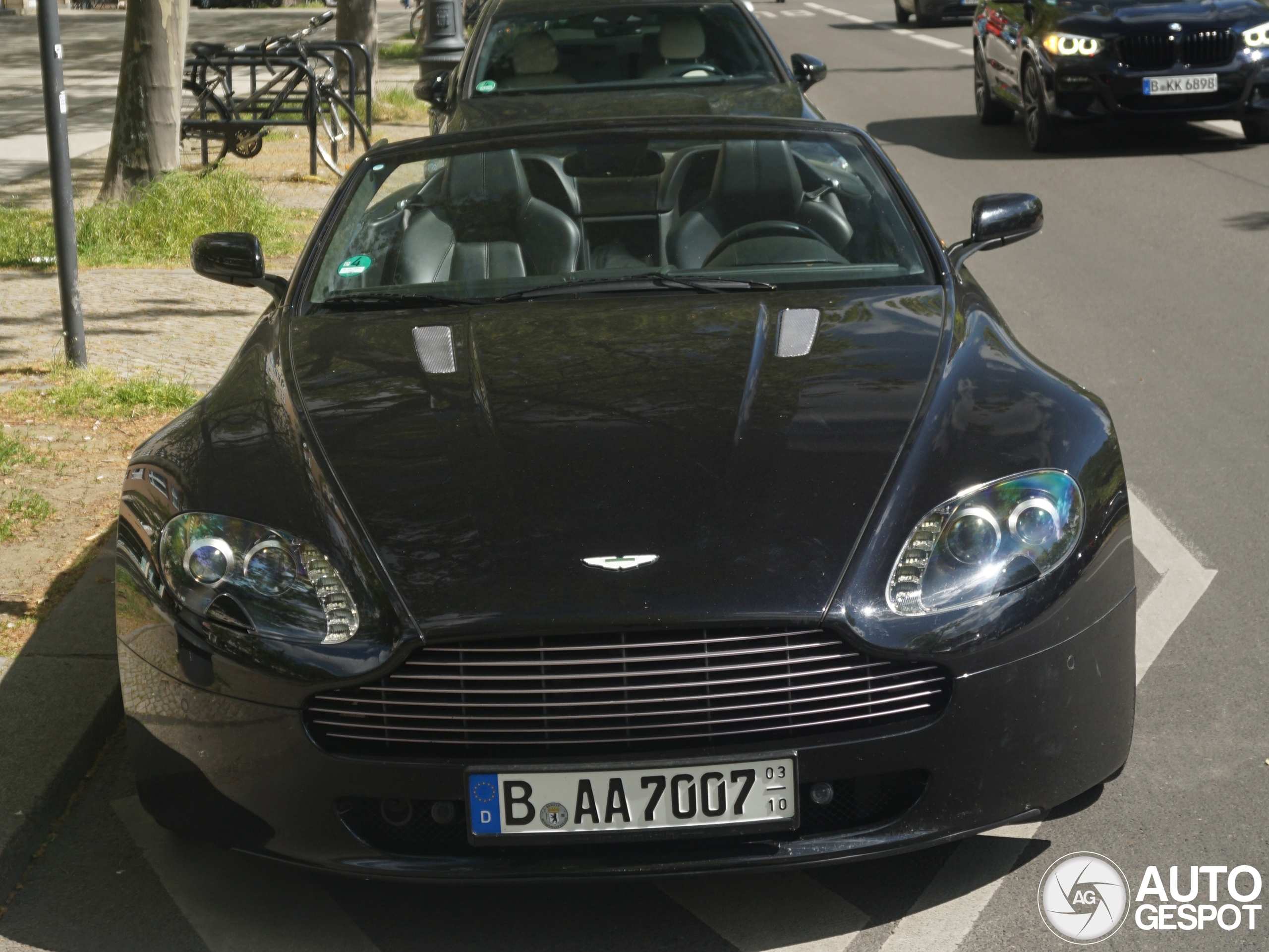 Aston Martin V8 Vantage Roadster