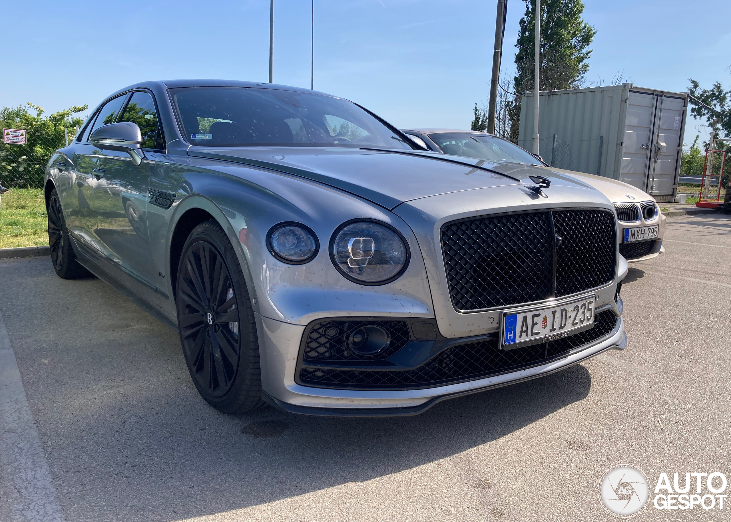 Uitzwaai-kwartet compleet: Bentley Flying Spur Speed Edition 12