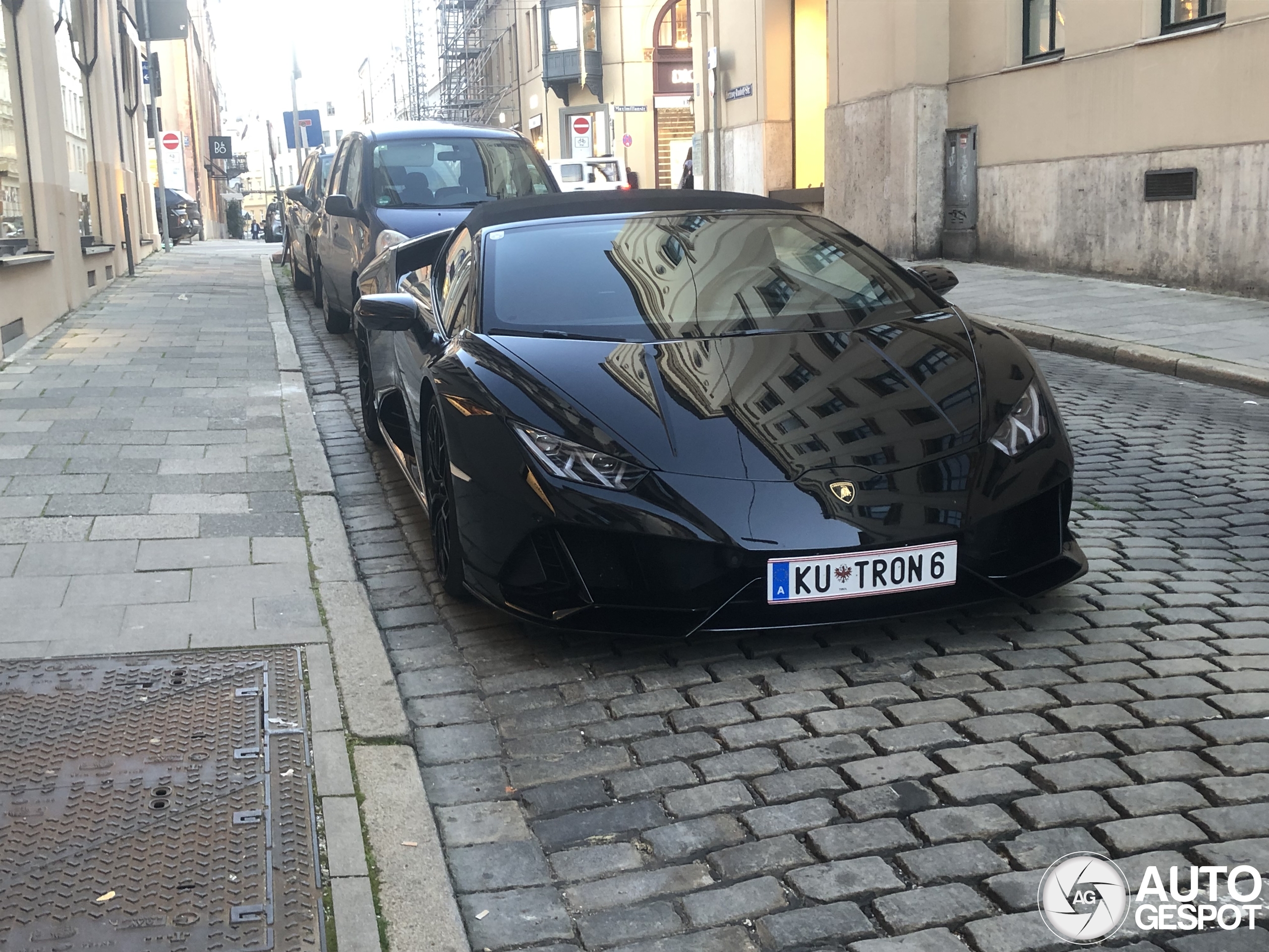 Lamborghini Huracán LP640-4 EVO Spyder