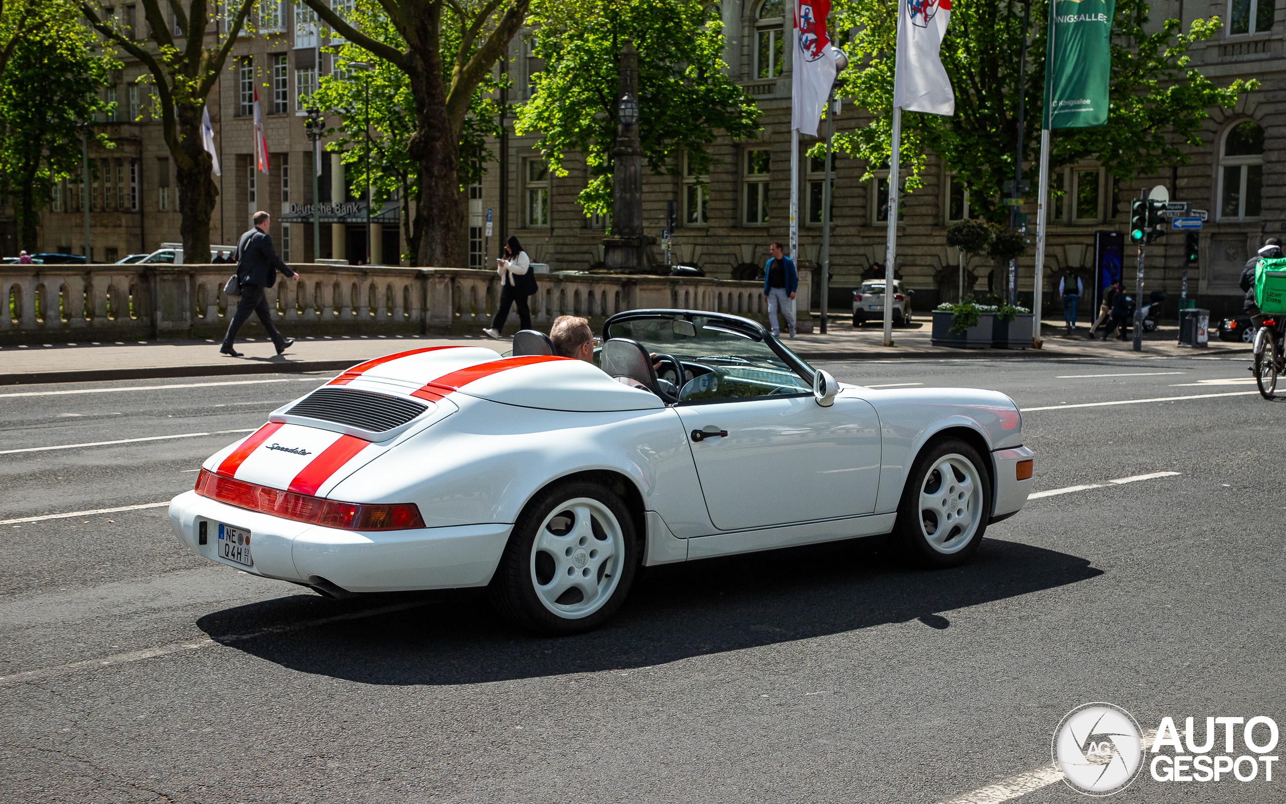 Ein beeindruckender 964 Speedster wird in Düsseldorf gesichtet