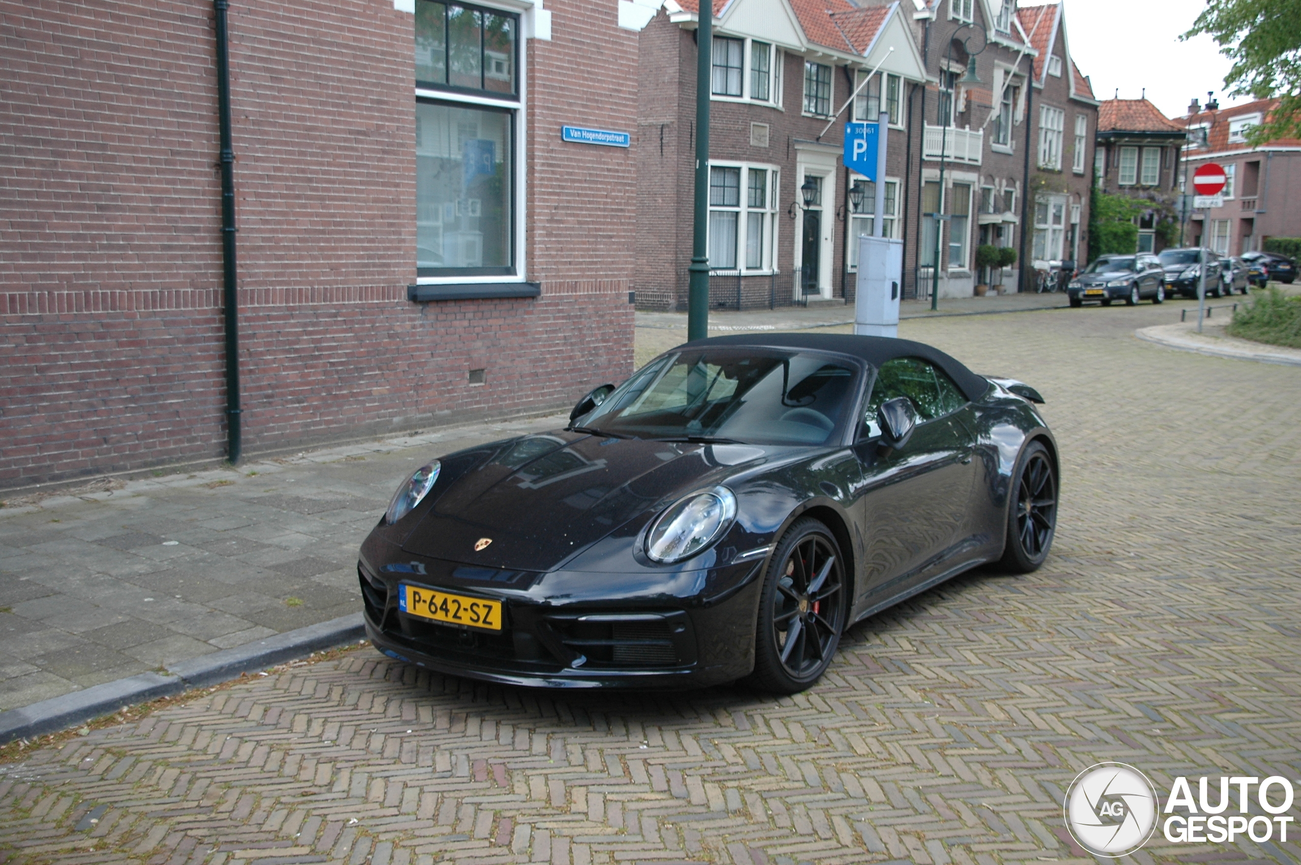 Porsche 992 Carrera 4S Cabriolet