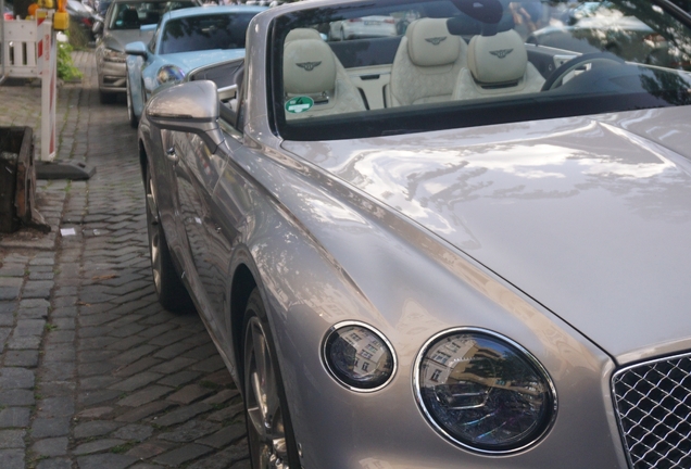 Bentley Continental GTC V8 2020