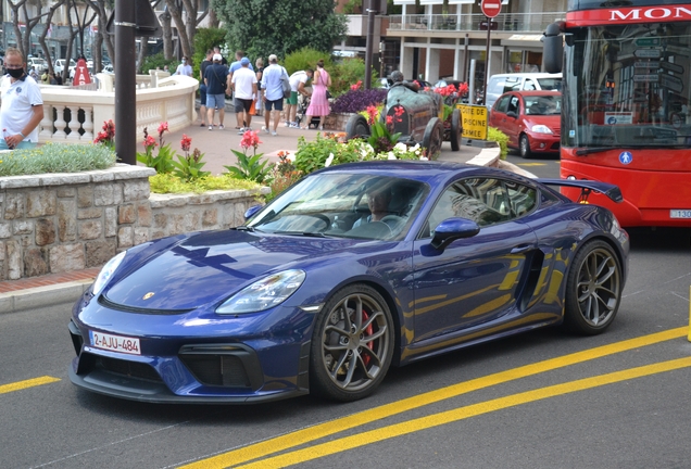 Porsche 718 Cayman GT4