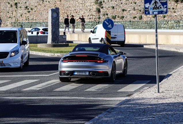 Porsche 992 Carrera 4S Cabriolet