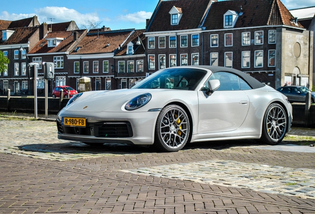 Porsche 992 Carrera 4S Cabriolet