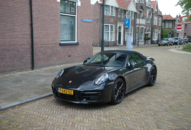 Porsche 992 Carrera 4S Cabriolet