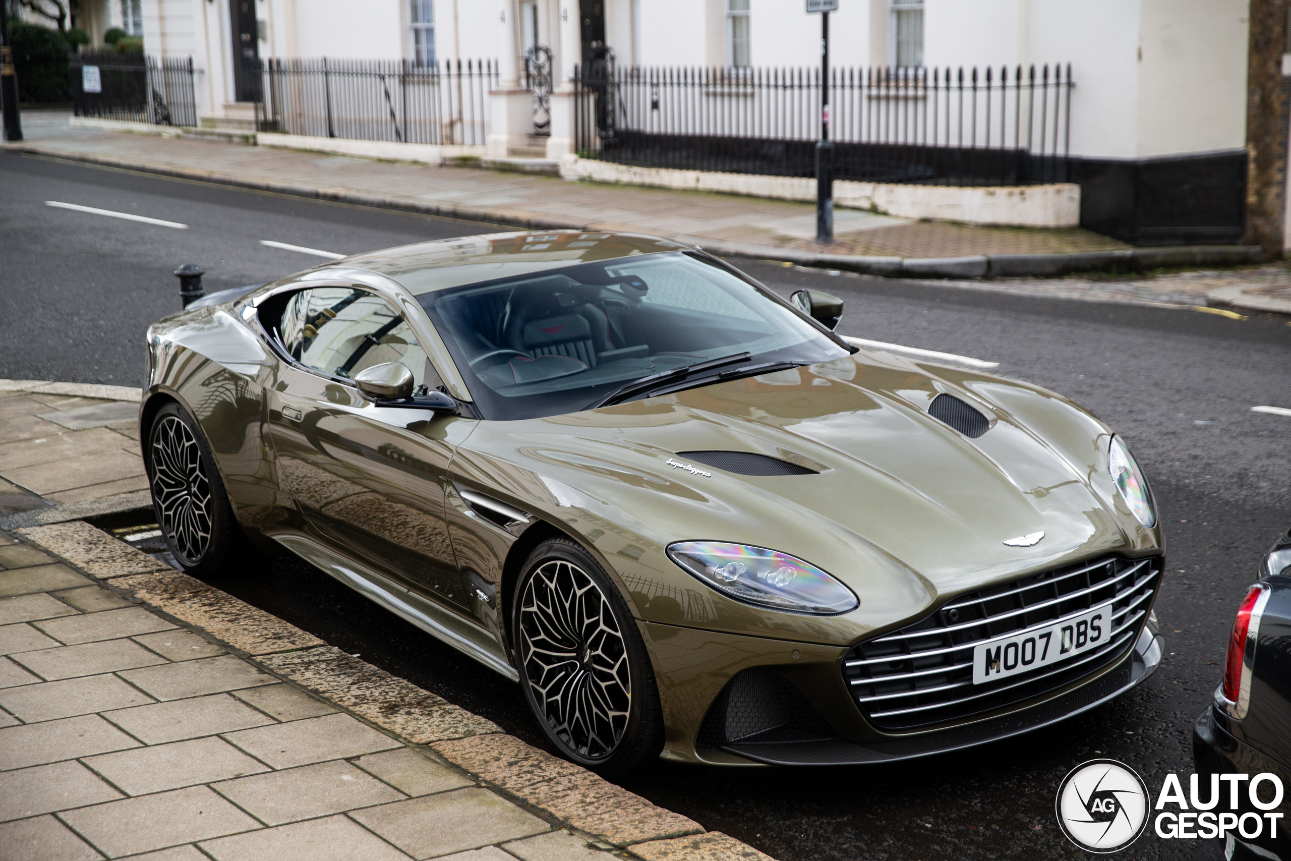 Aston Martin DBS Superleggera OHMSS Edition