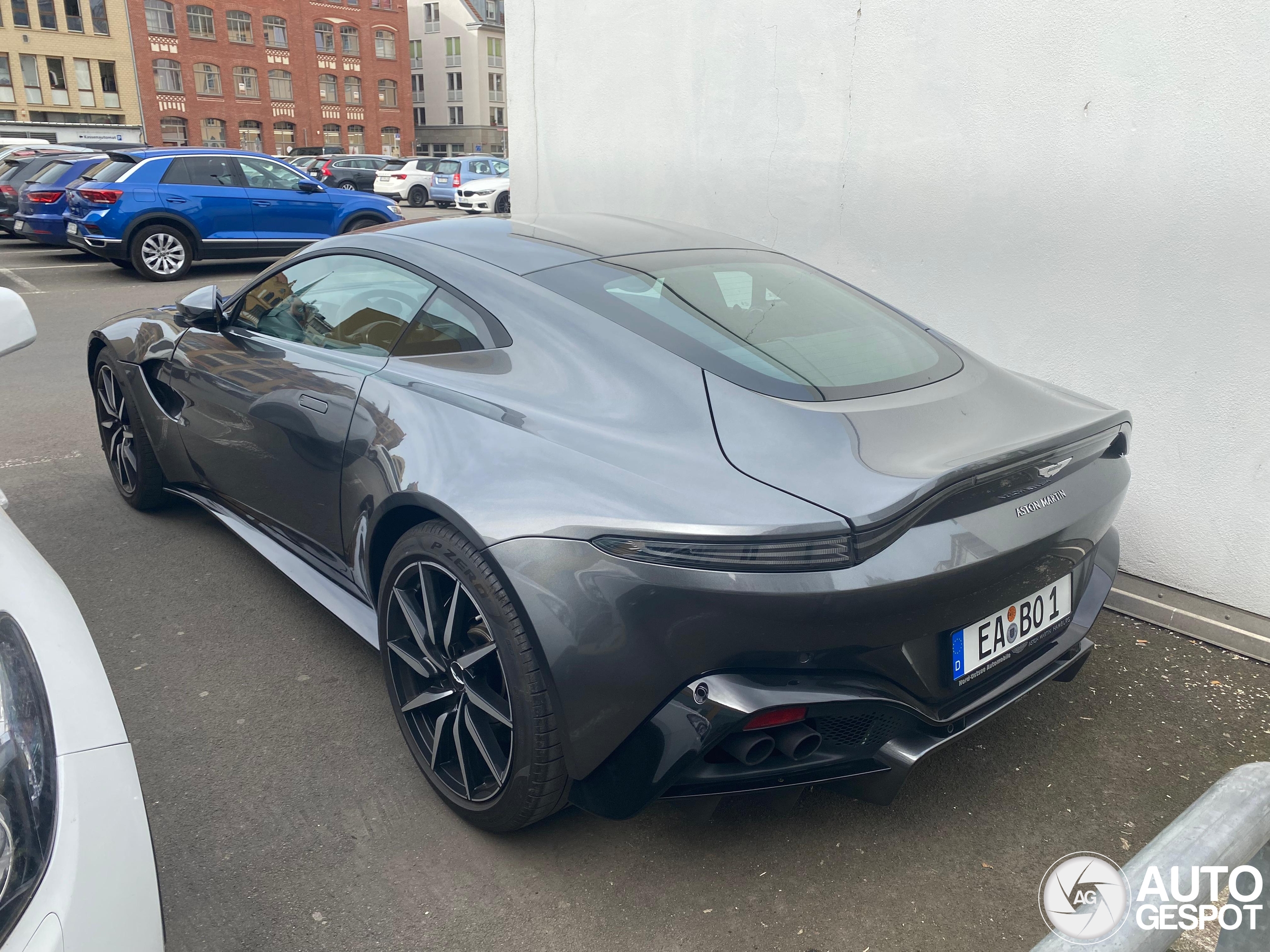 Aston Martin V8 Vantage 2018