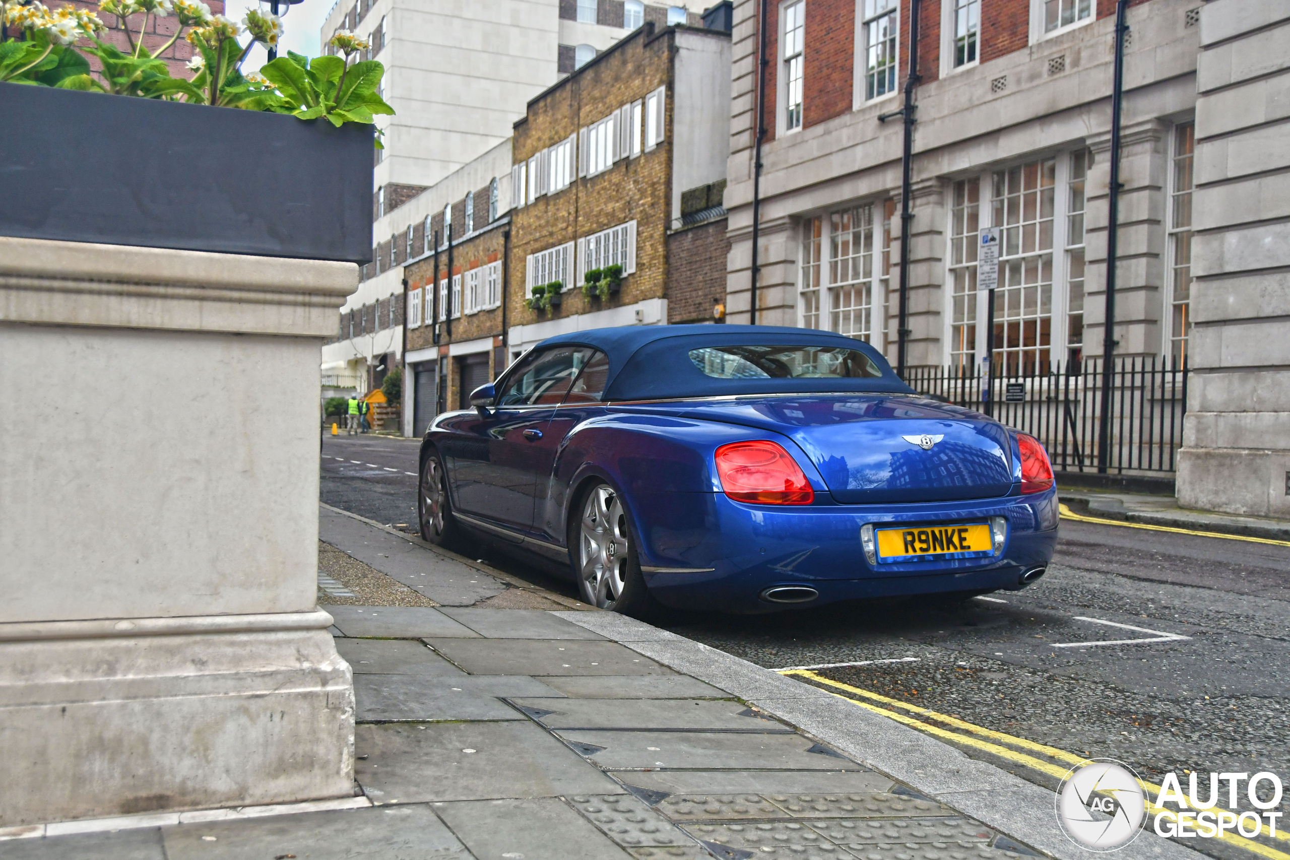 Bentley Continental GTC