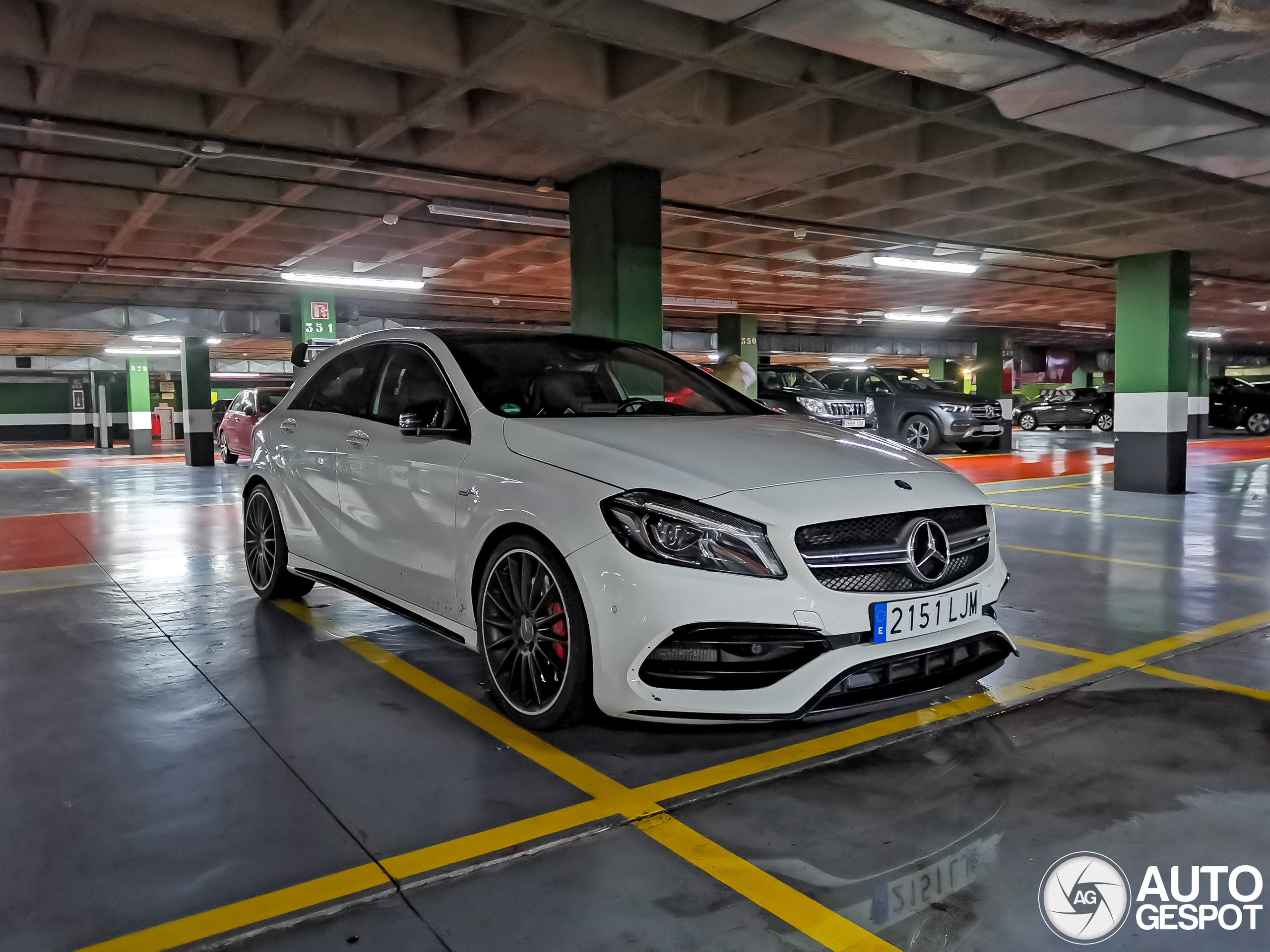 Mercedes-AMG A 45 W176 2015