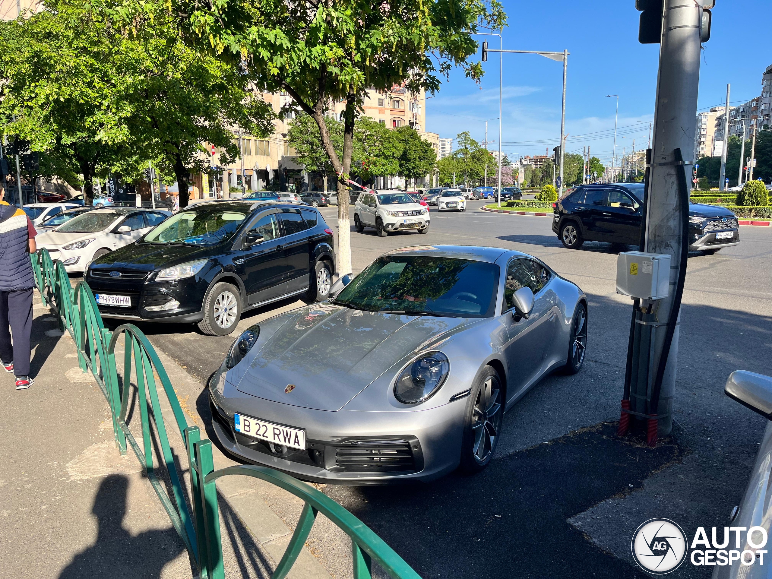 Porsche 992 Carrera 4S