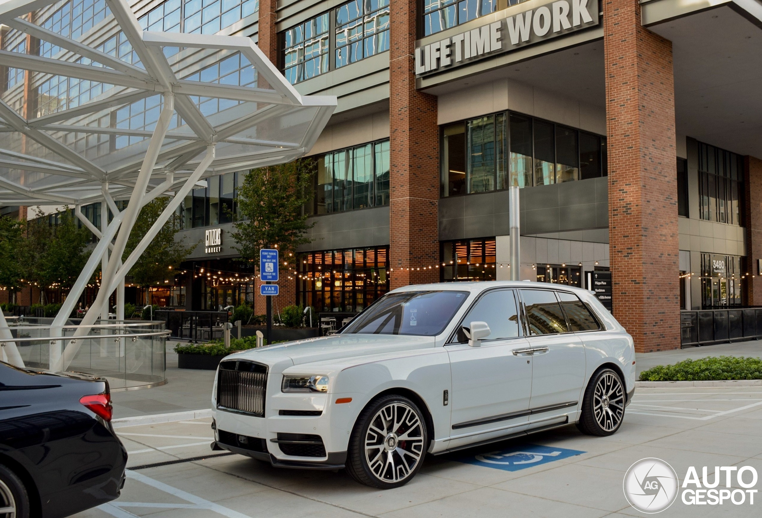 Rolls-Royce Cullinan Black Badge