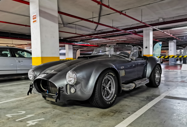 AC Cobra 427