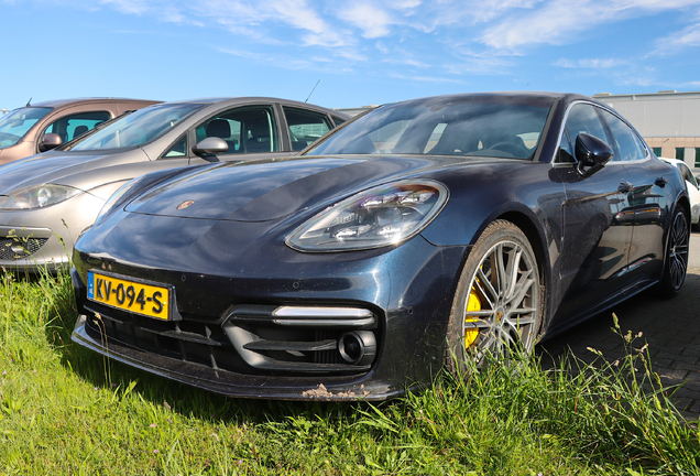 Porsche 971 Panamera Turbo